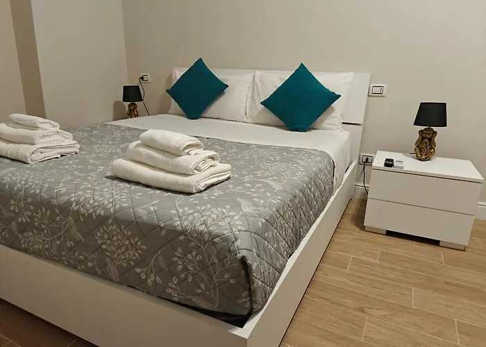 Premium One-bedroom Sofa Bed, Near Vatican - Newly Renovated Rome